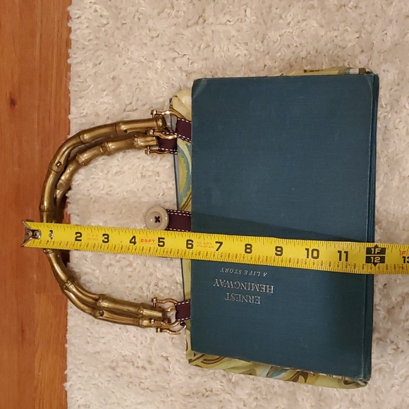 Book Purse - Picture 7 of 9